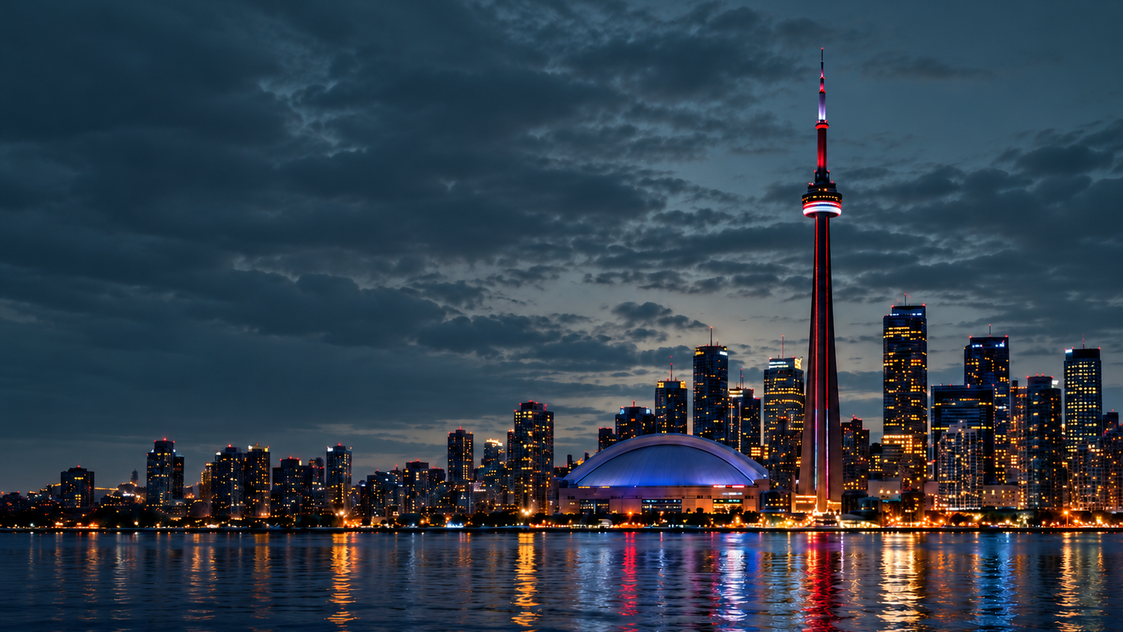 Toronto skyline with the CN Tower and waterfront